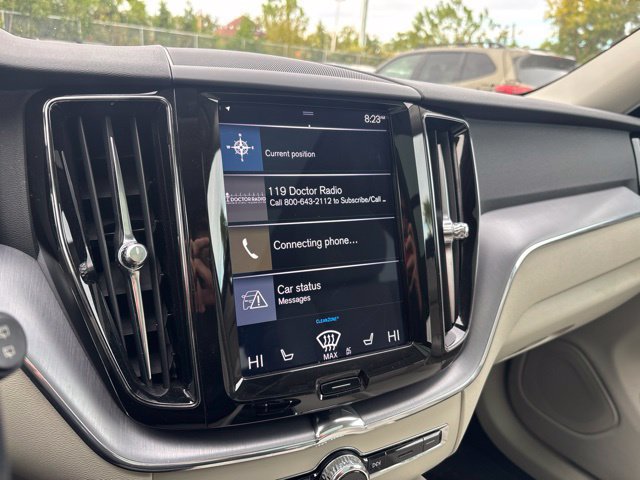 Used 2020 Volvo XC60 T6 Momentum w/ Protection Package Premier AWD/4WD image 14