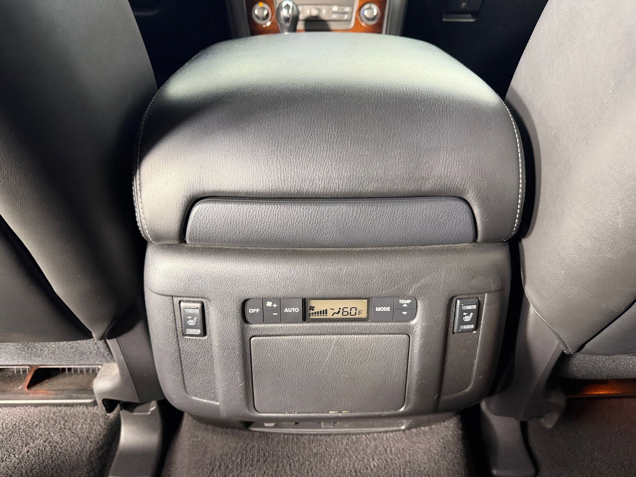 Used 2017 INFINITI QX80 2WD w/ Deluxe Technology Package image 30