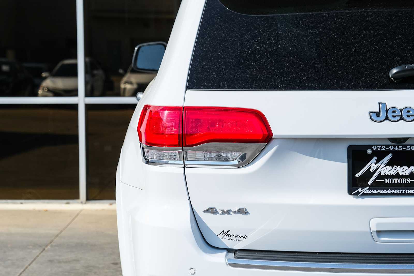 Used 2021 Jeep Grand Cherokee Summit AWD/4WD image 11