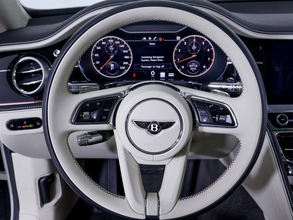 Used 2024 Bentley Flying Spur V8 image 10