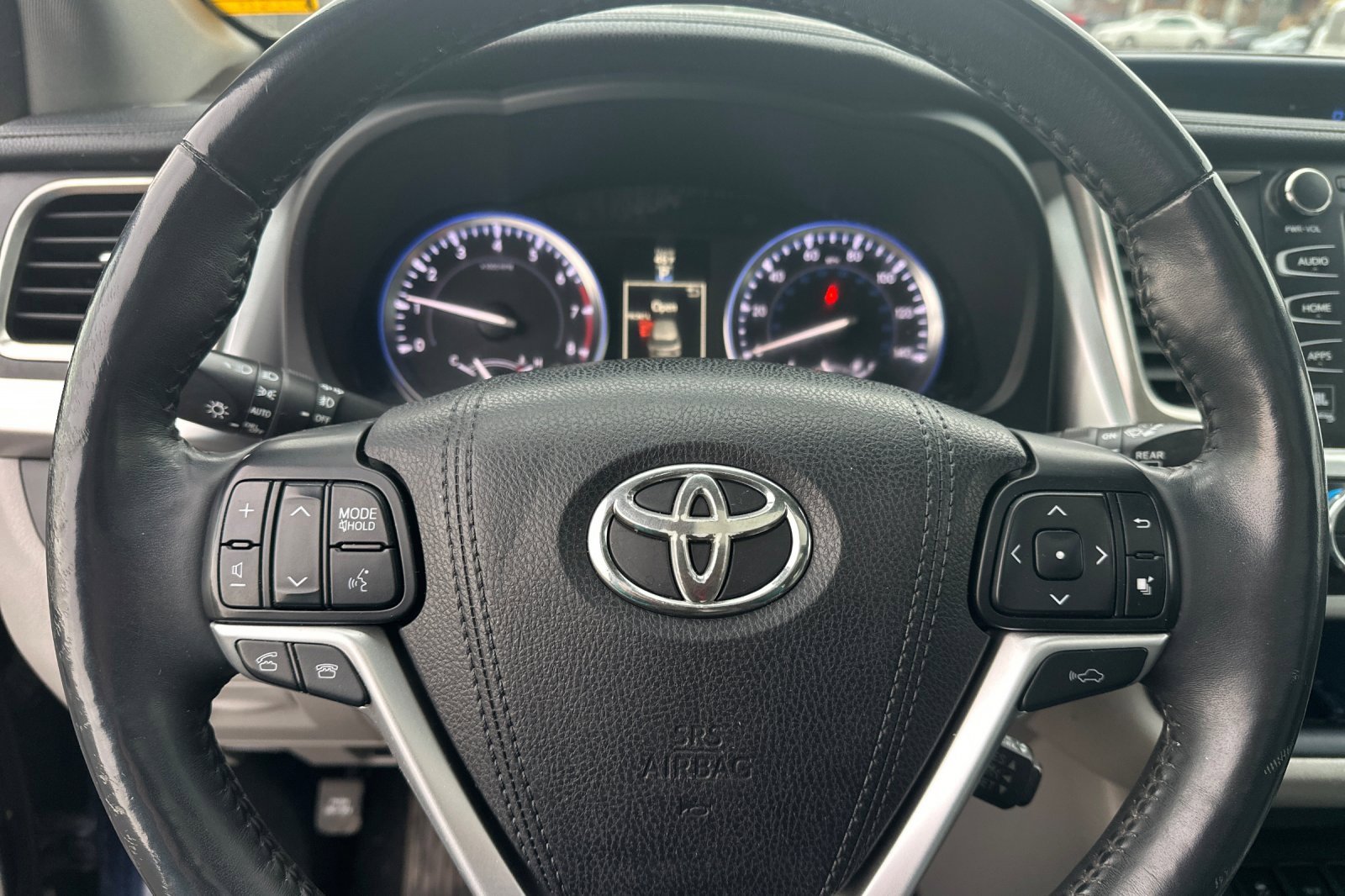 Used 2016 Toyota Highlander Limited image 35