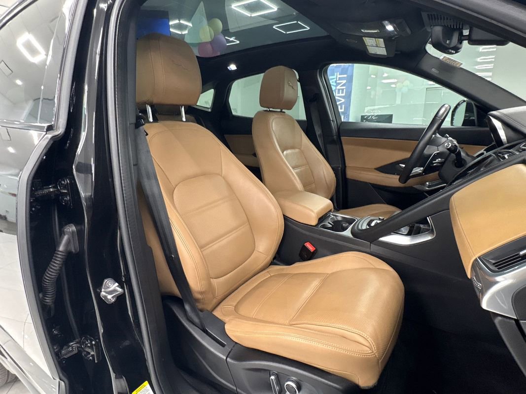 Used 2021 Jaguar E-PACE SE image 23