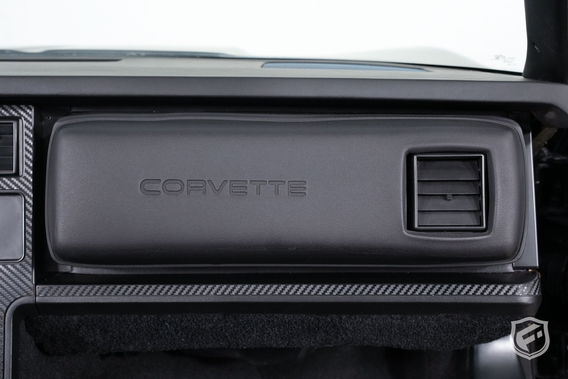 Used 1987 Chevrolet Corvette Convertible RWD image 30