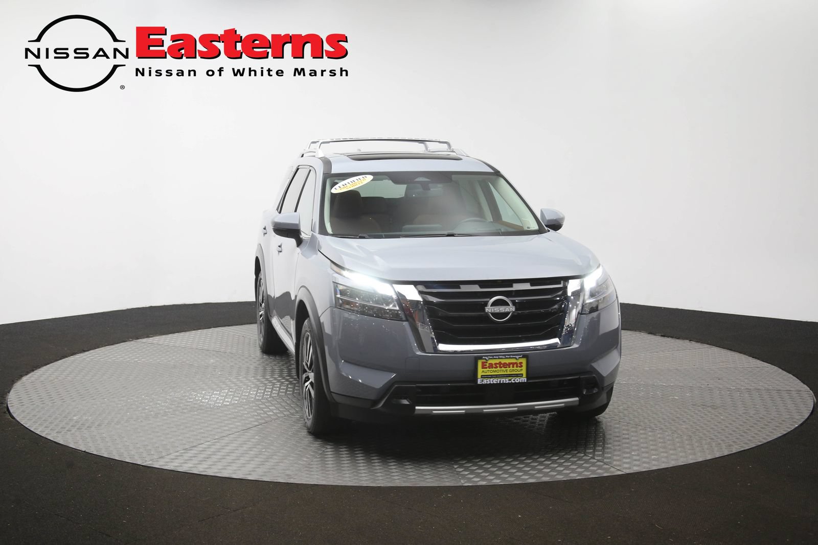 Used 2023 Nissan Pathfinder Platinum w/ Cargo Package AWD/4WD image 50