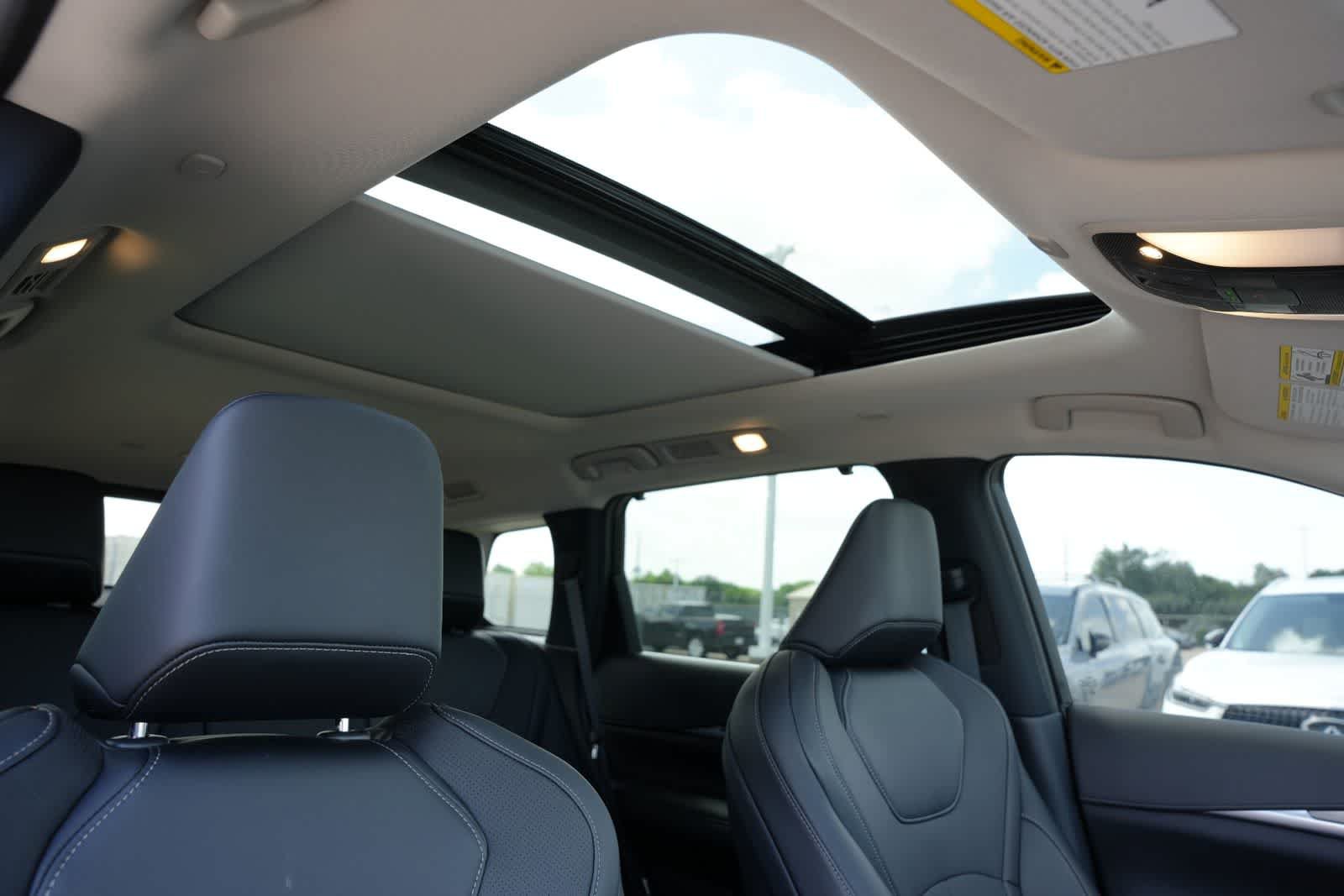 Used 2026 INFINITI QX60 Luxe w/ Cargo Package FWD image 23