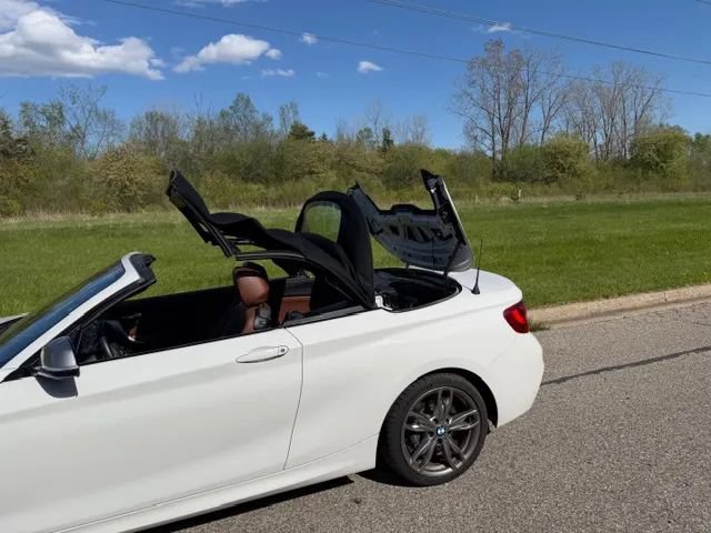 Used 2016 BMW M235i xDrive Convertible AWD/4WD image 38