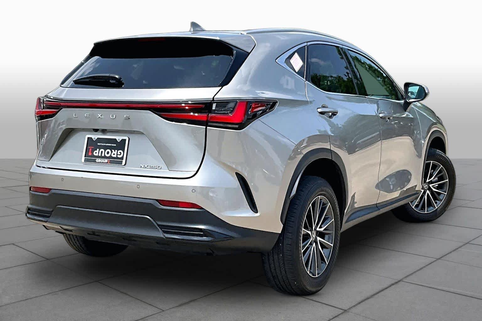 Used 2025 Lexus NX 250 FWD w/ Accessory Package (Z1) image 11