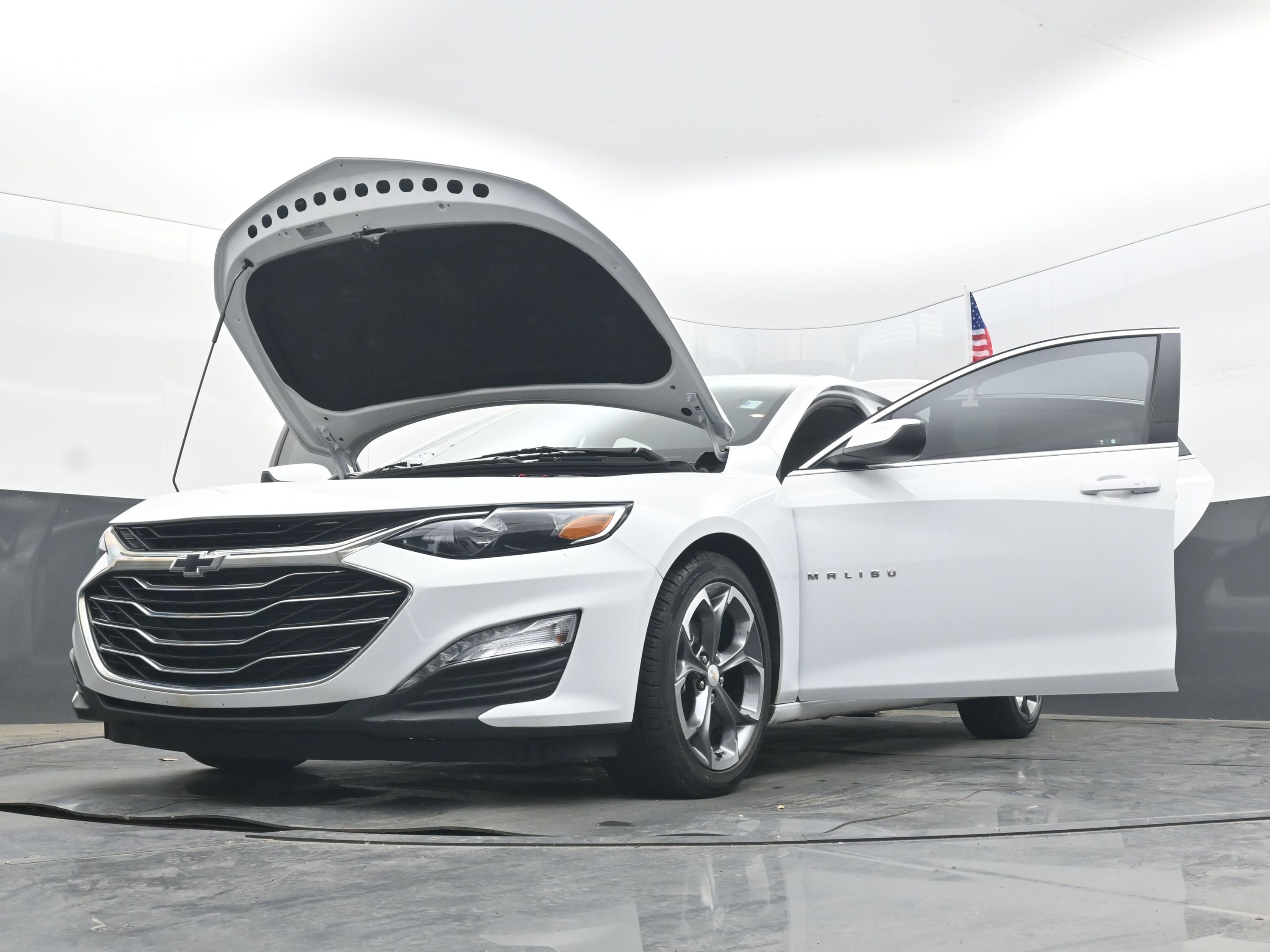 Used 2023 Chevrolet Malibu LT FWD image 41