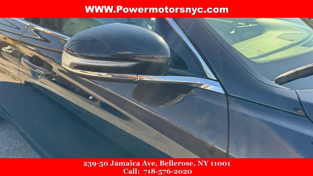 Used 2023 Genesis G70 2.0T image 12