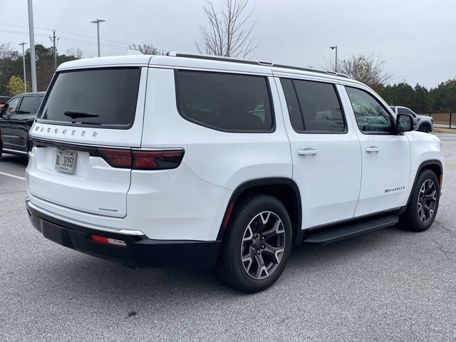 Used 2023 Jeep Wagoneer Series III w/ Preferred Equipment Group image 4