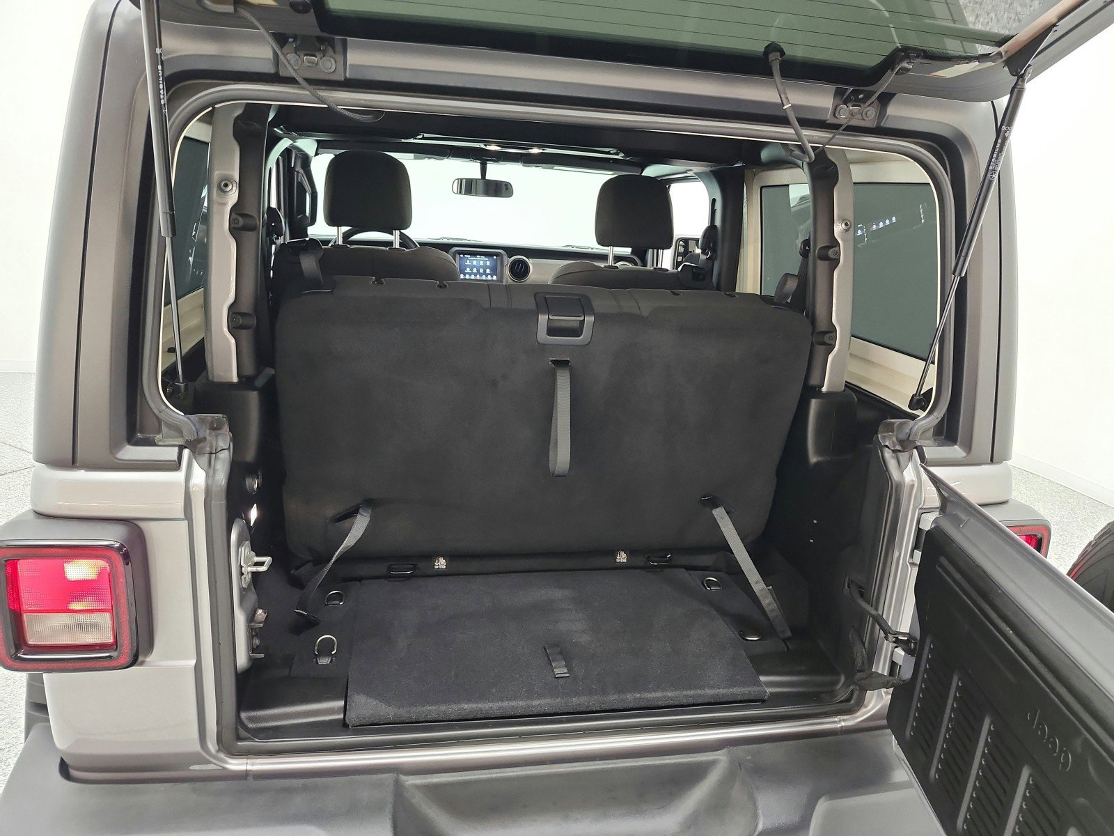 Used 2019 Jeep Wrangler Sport AWD/4WD image 20