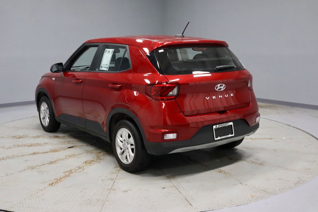 Certified 2025 Hyundai Venue SE FWD image 8