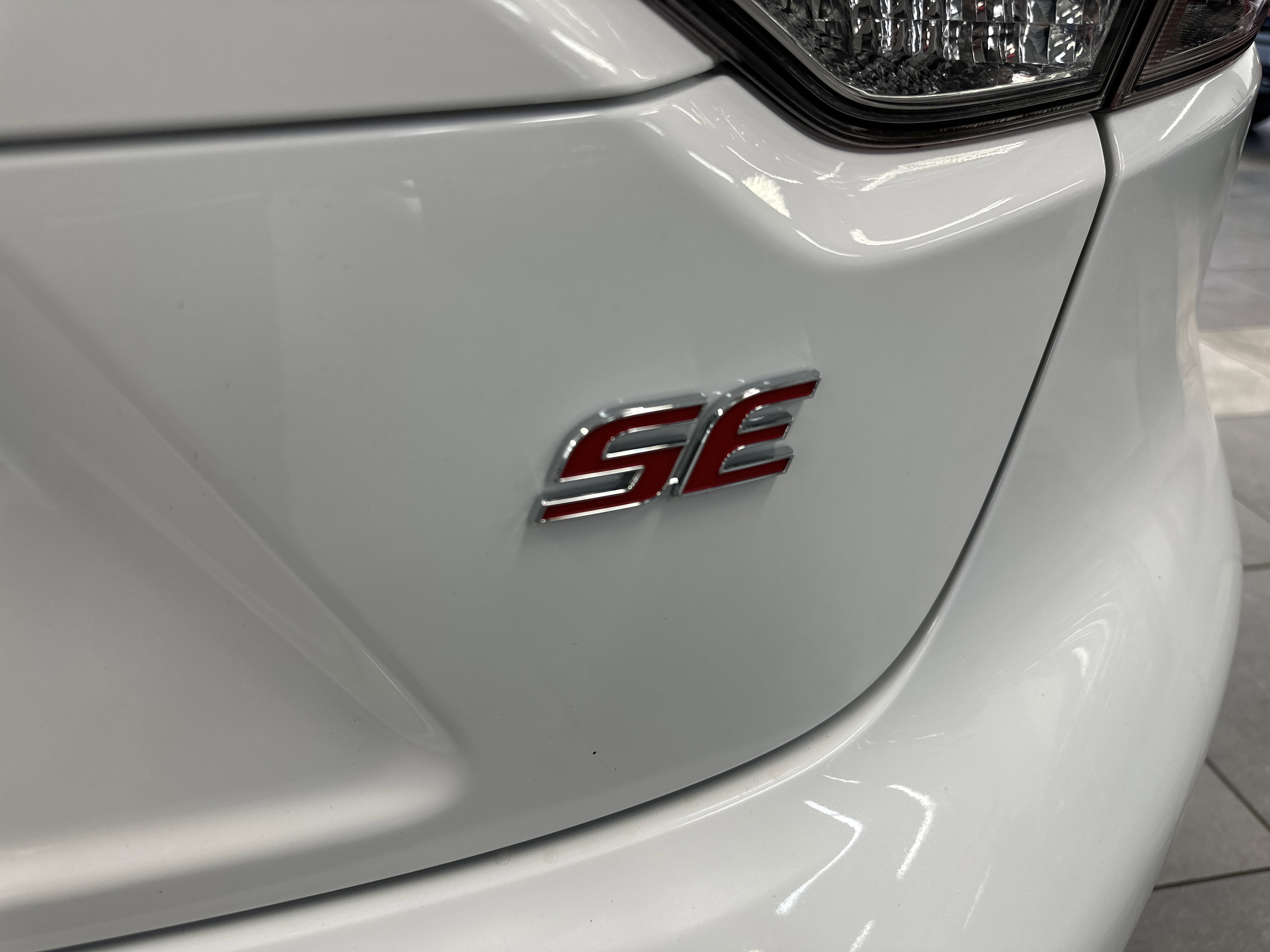 Used 2021 Toyota Corolla SE w/ Carpet Mat Package (TMS) image 8