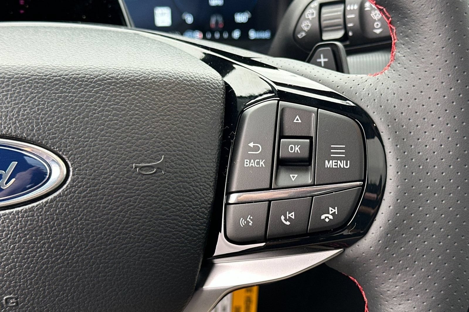 New 2025 Ford Explorer ST-Line w/ Premium Package RWD image 36