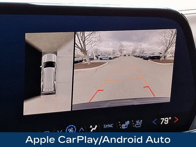 Used 2025 Chevrolet Tahoe High Country AWD/4WD image 13
