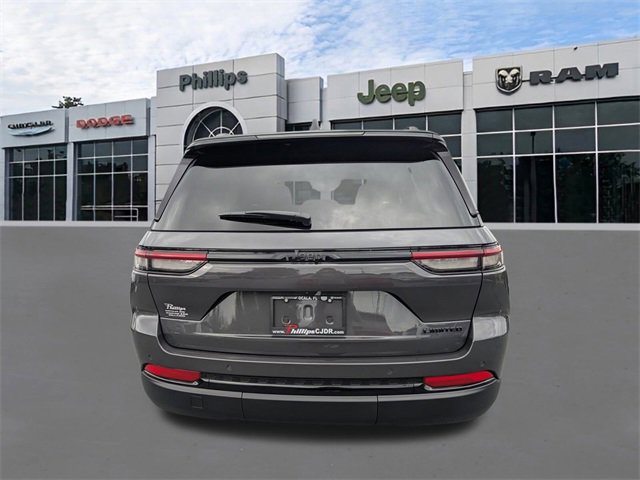 New 2025 Jeep Grand Cherokee Limited w/ Black Appearance Package image 5