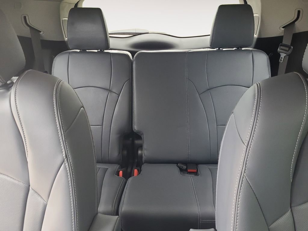 Used 2021 Buick Enclave Premium w/ Sun and Sites Package AWD/4WD image 31