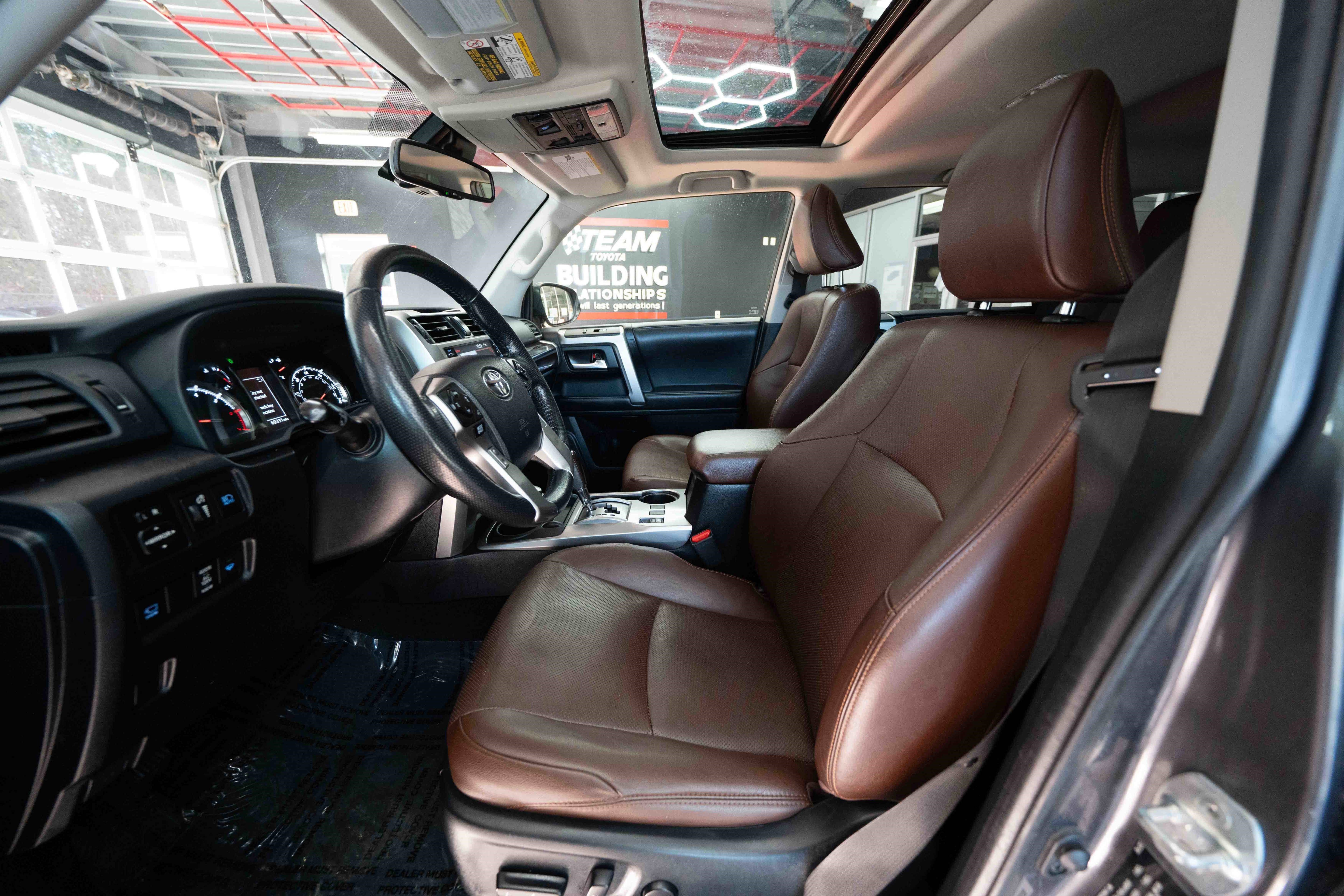 Used 2023 Toyota 4Runner Limited image 9