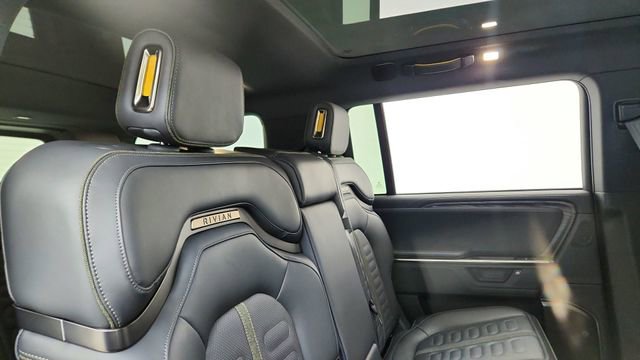 Used 2025 Rivian R1S Adventure image 26