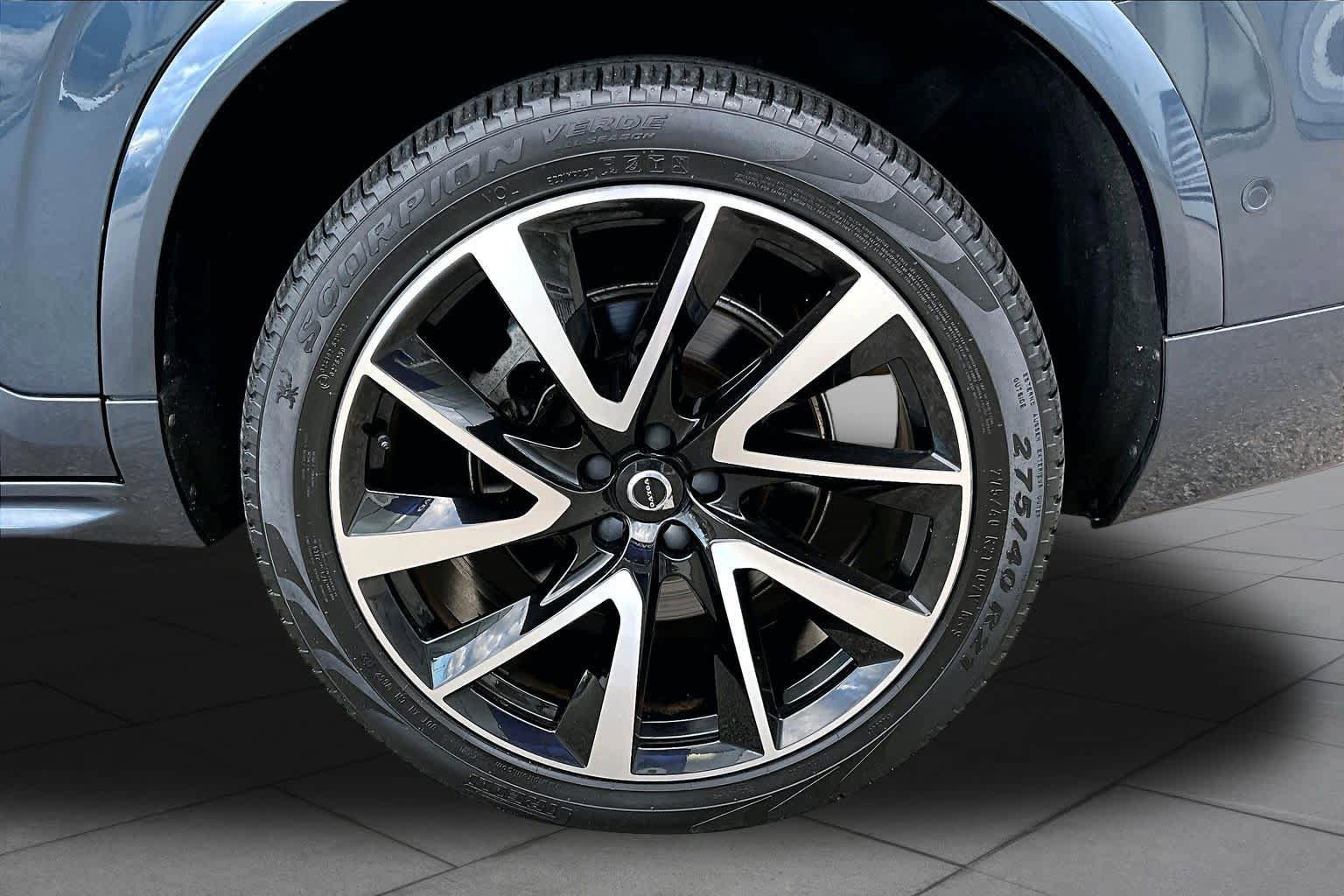 Certified 2023 Volvo XC90 B6 Plus w/ Protection Package Premier AWD/4WD image 11