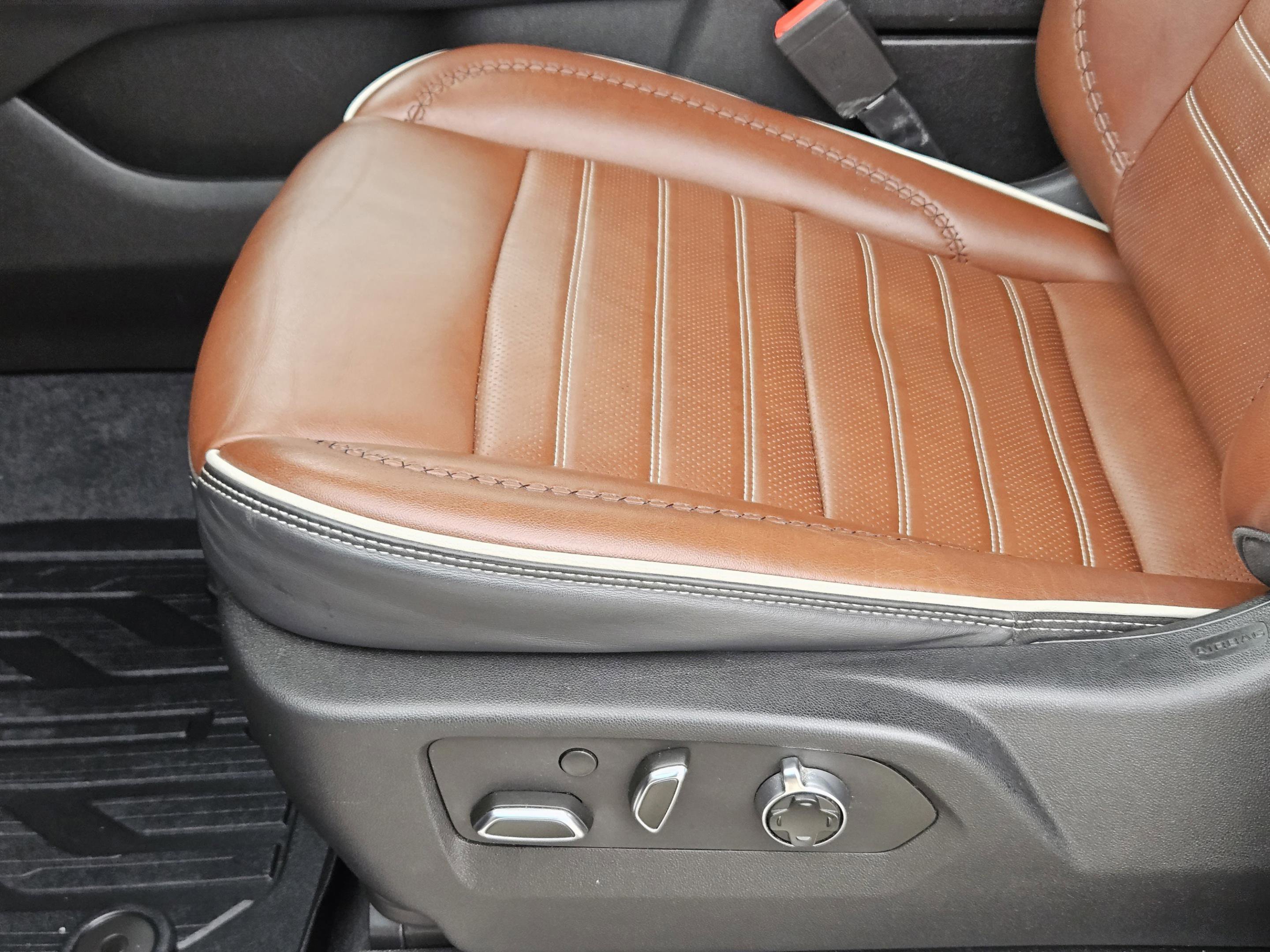 Used 2023 GMC Yukon Denali Ultimate image 27