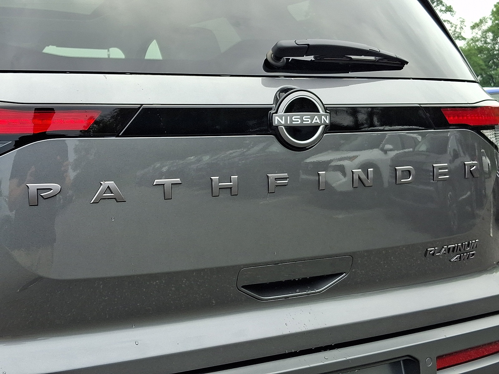 New 2026 Nissan Pathfinder Platinum AWD/4WD image 12