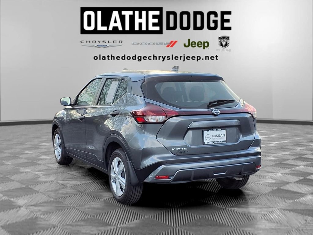 Used 2025 Nissan Kicks Play S FWD image 3