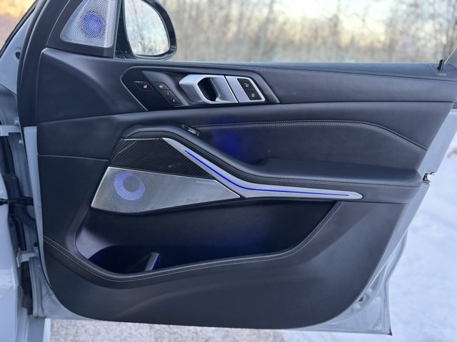 Used 2024 BMW X7 M60i w/ Executive Package image 22