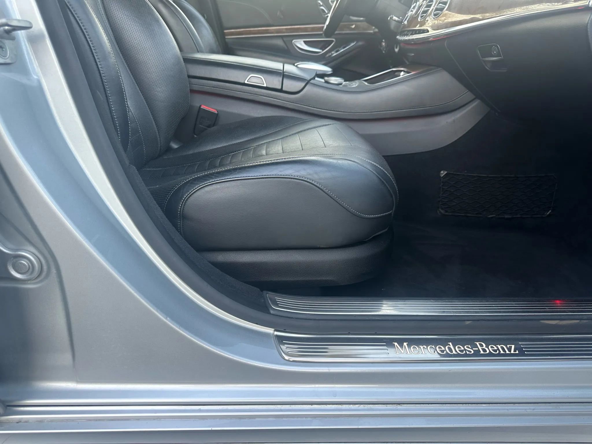 Used 2015 Mercedes-Benz S 550 4MATIC Sedan w/ Sport Package image 34