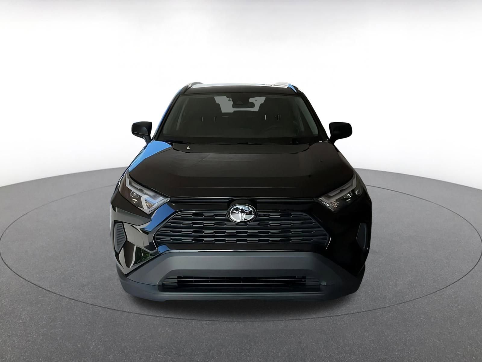 Used 2025 Toyota RAV4 LE image 7