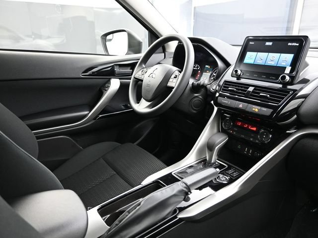 New 2026 Mitsubishi Eclipse Cross LE AWD/4WD image 18