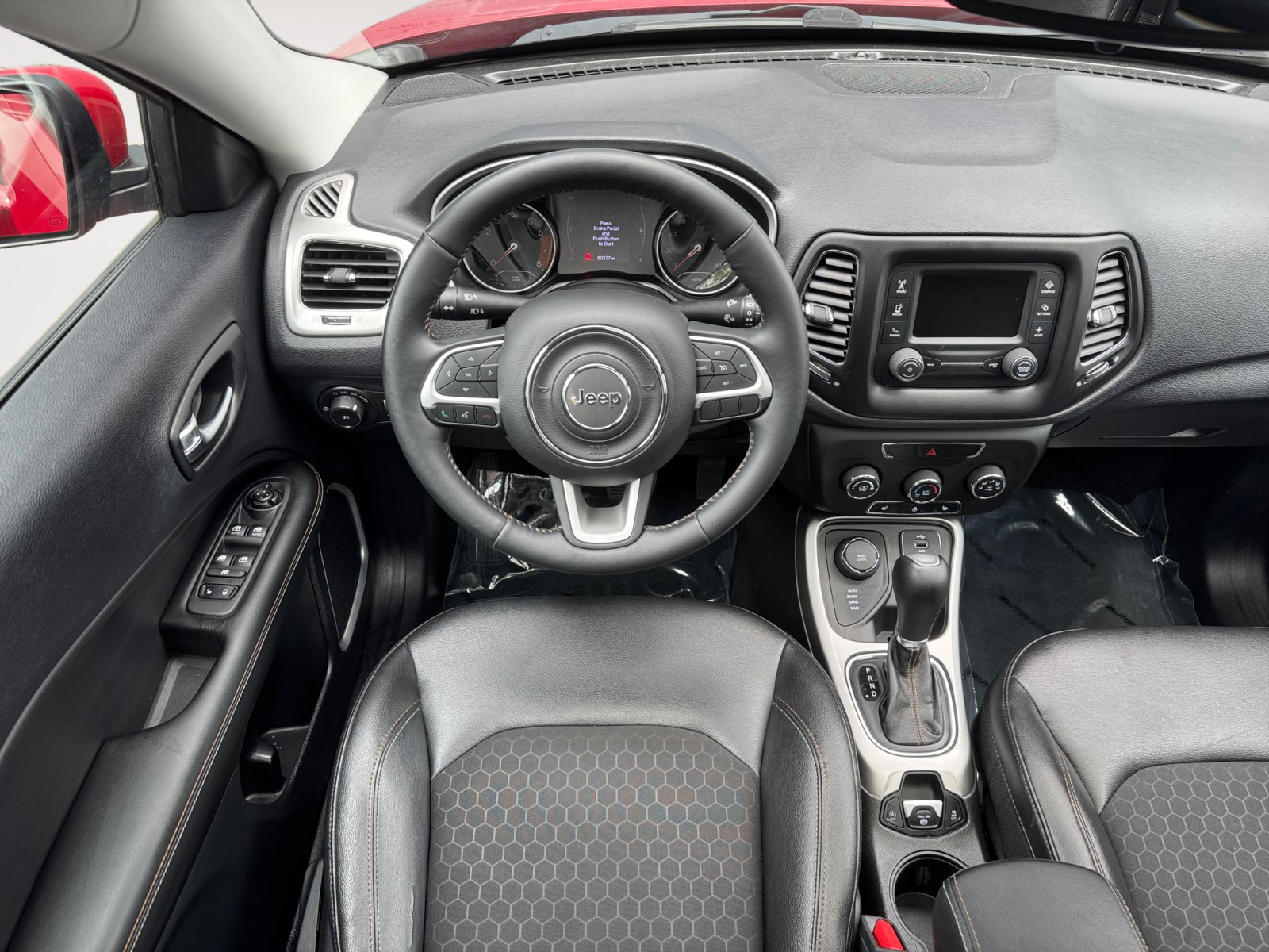 Used 2018 Jeep Compass Latitude w/ Cold Weather Group AWD/4WD image 10