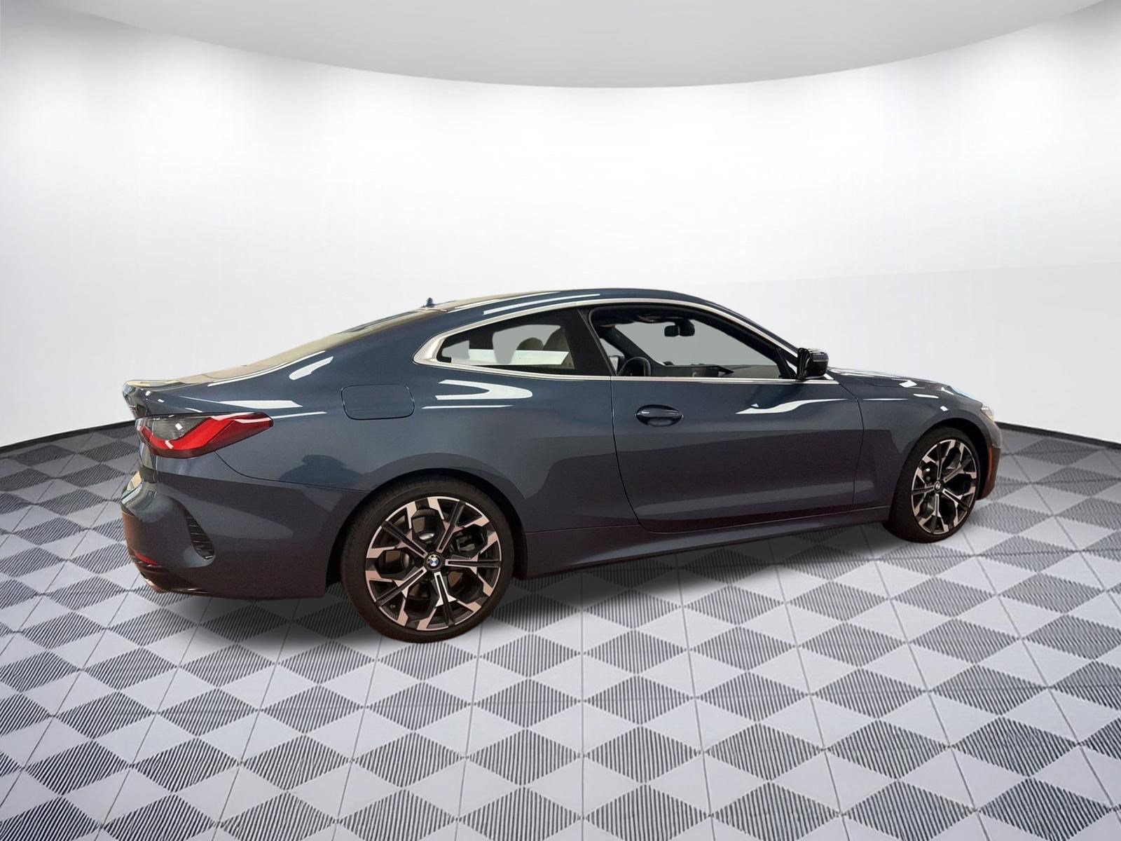 Used 2025 BMW 430i xDrive Coupe w/ Premium Package image 7