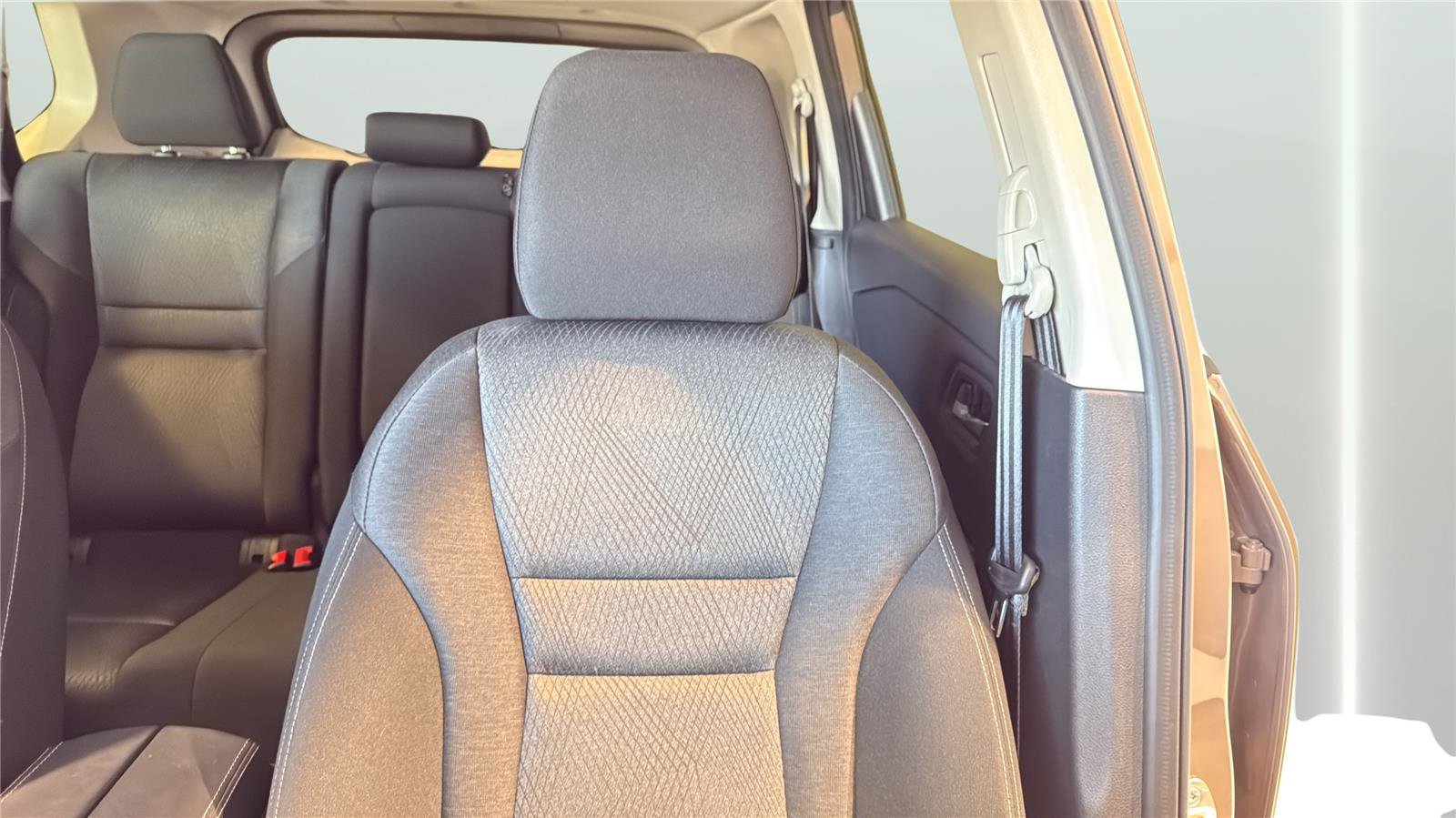 Used 2025 Nissan Rogue SV AWD/4WD image 22