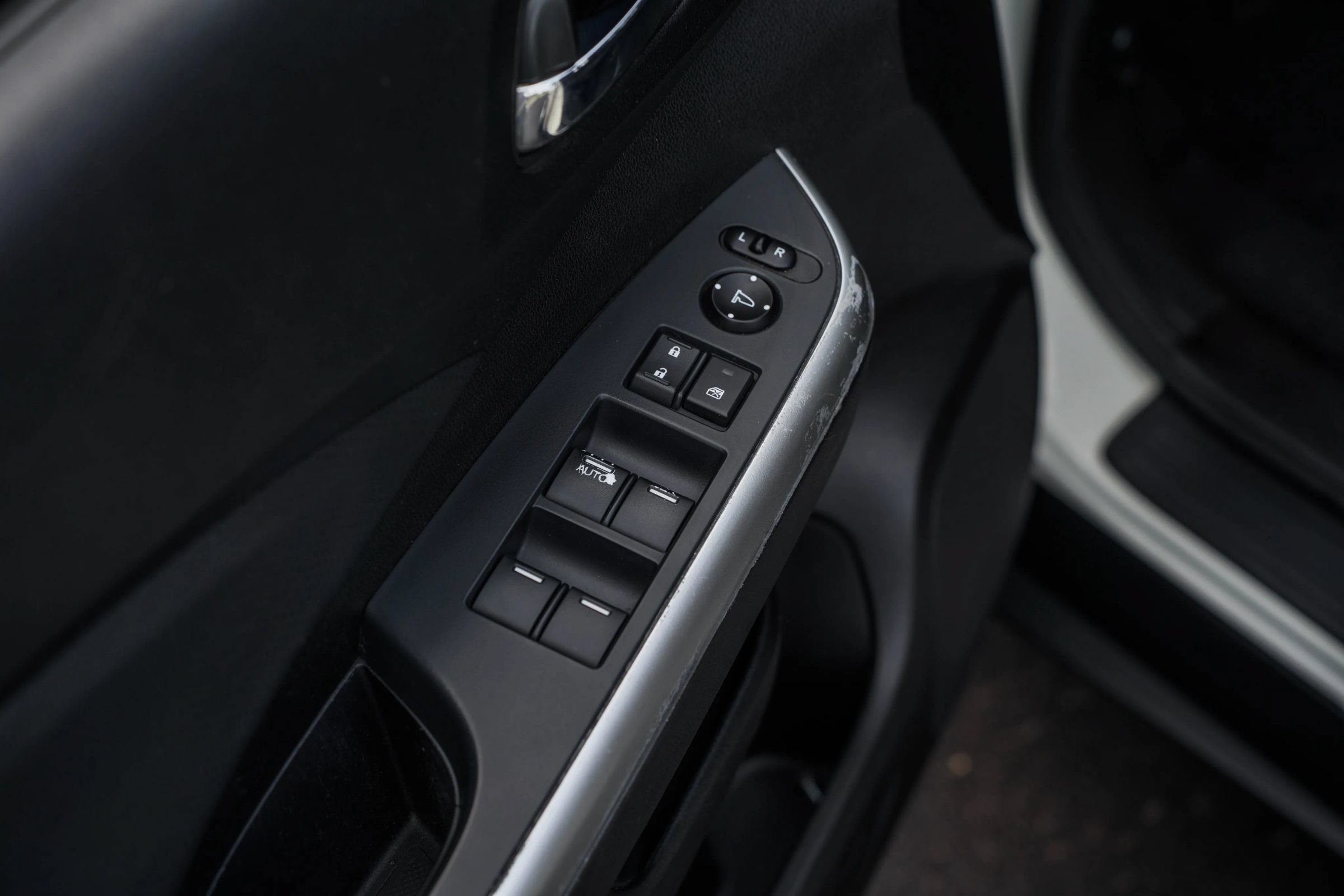 Used 2016 Honda CR-V EX-L image 10