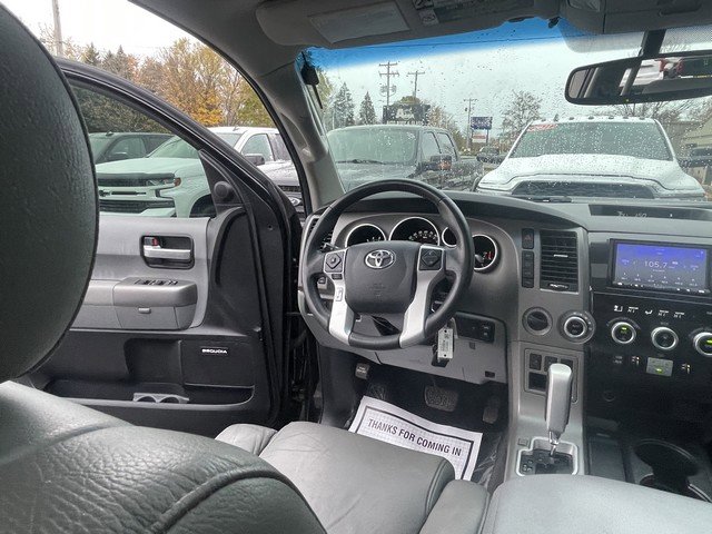 Used 2016 Toyota Sequoia Limited image 27