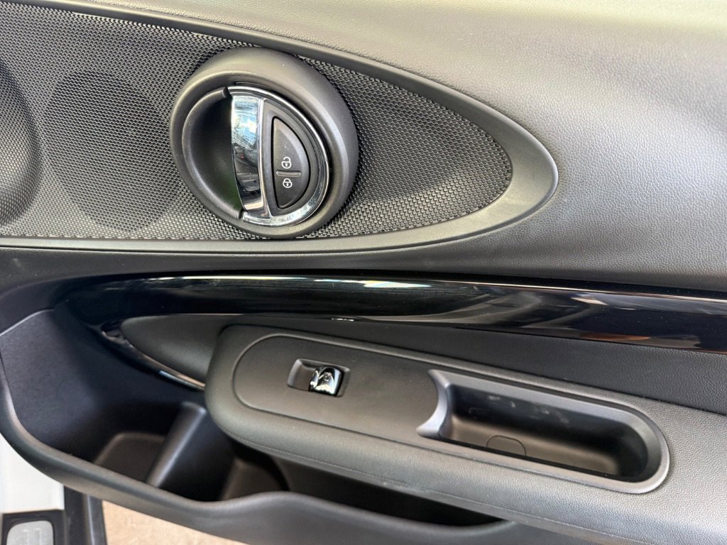 Used 2019 MINI Cooper Clubman ALL4 AWD/4WD image 27