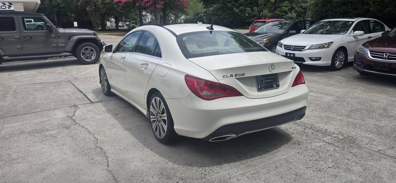 Used 2018 Mercedes-Benz CLA 250 4MATIC image 3