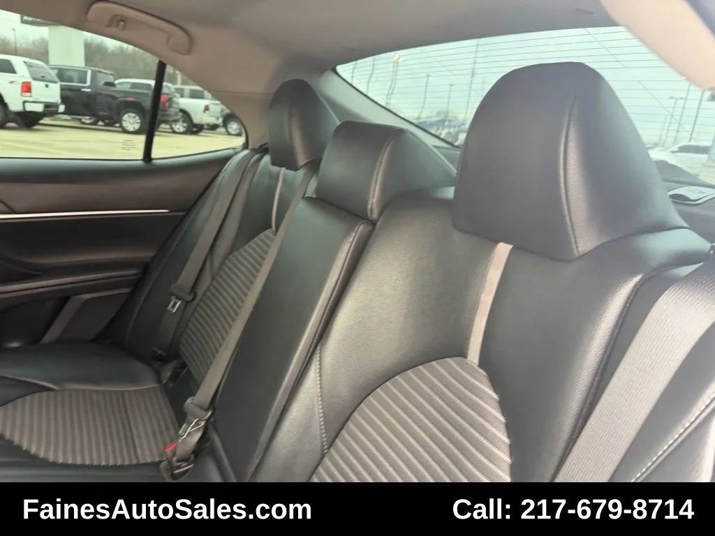 Used 2019 Toyota Camry SE image 38