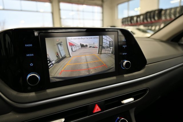 Used 2022 Hyundai Sonata SE image 16