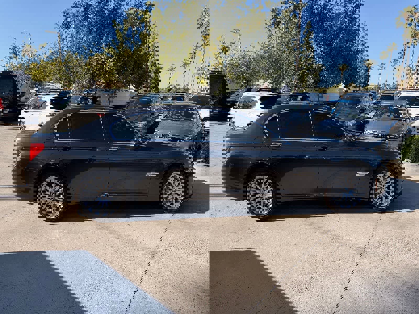 Used 2012 BMW 750Li image 6