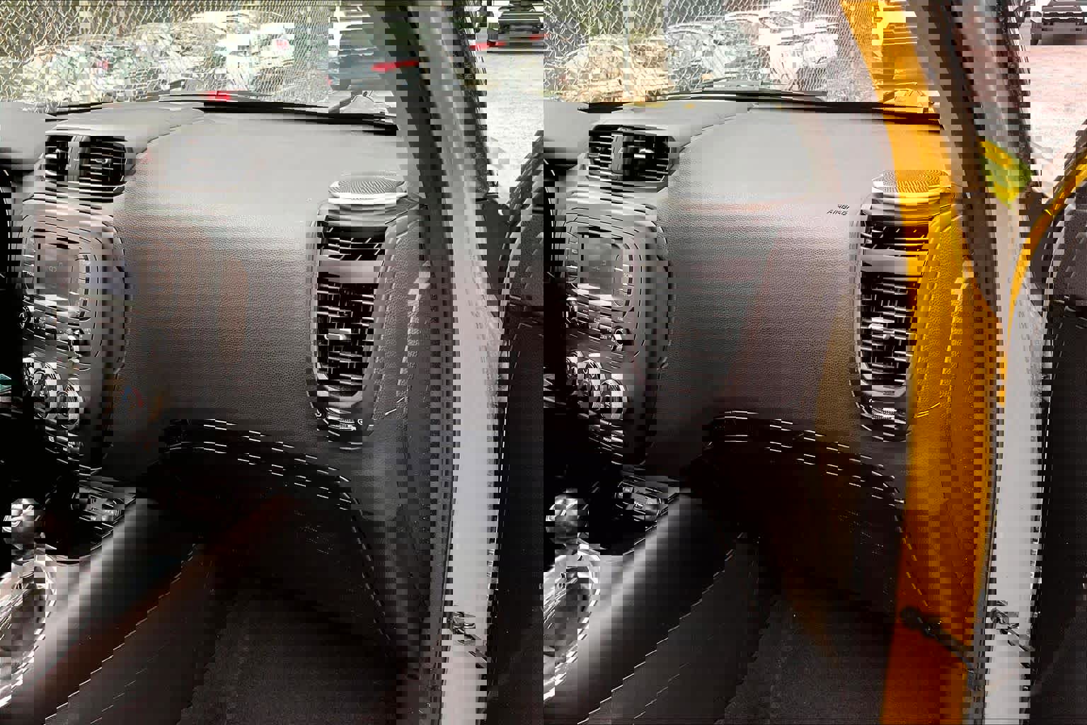 Used 2016 Kia Soul + image 14