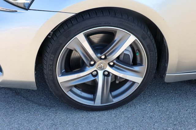 Used 2018 Lexus IS 300 AWD w/ Comfort Package image 7