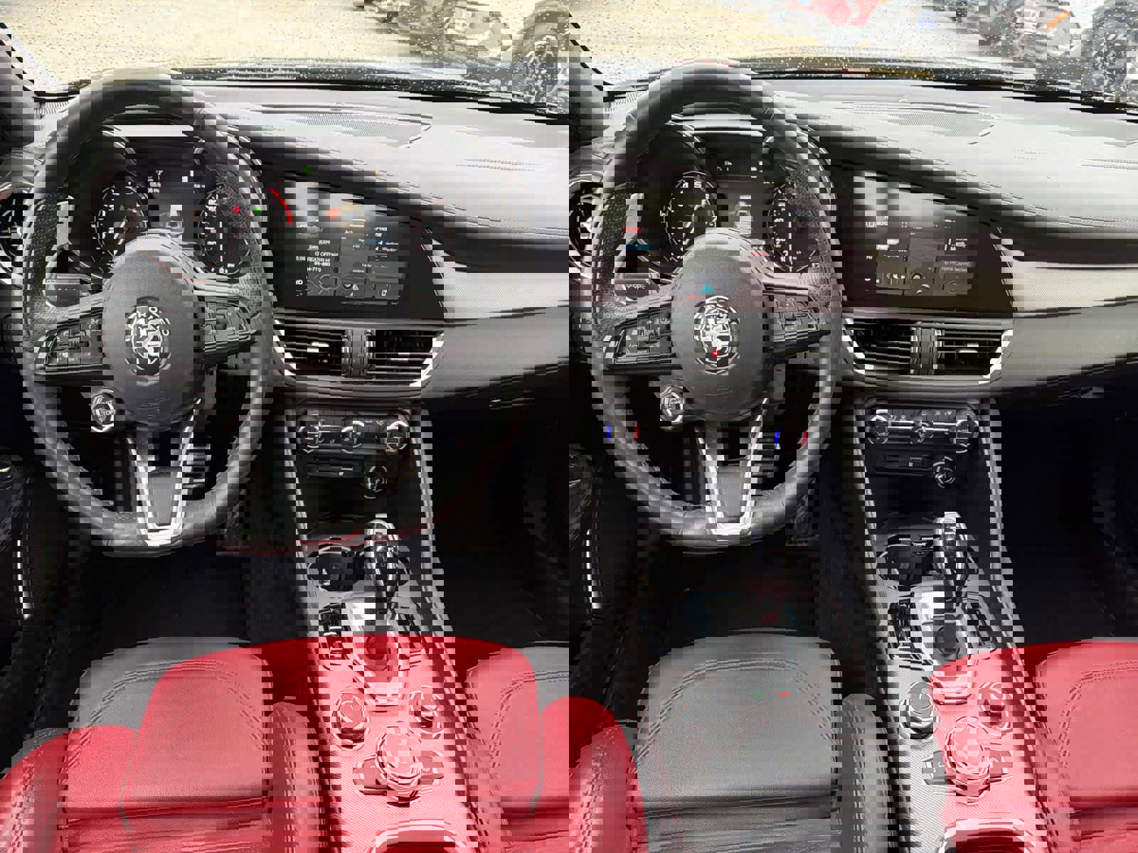 Used 2022 Alfa Romeo Giulia Veloce image 23