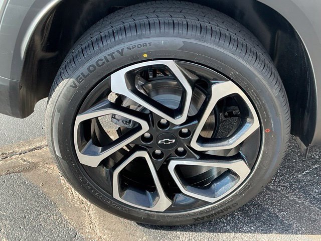 Used 2025 Chevrolet Trax RS w/ Driver Confidence Package FWD image 9