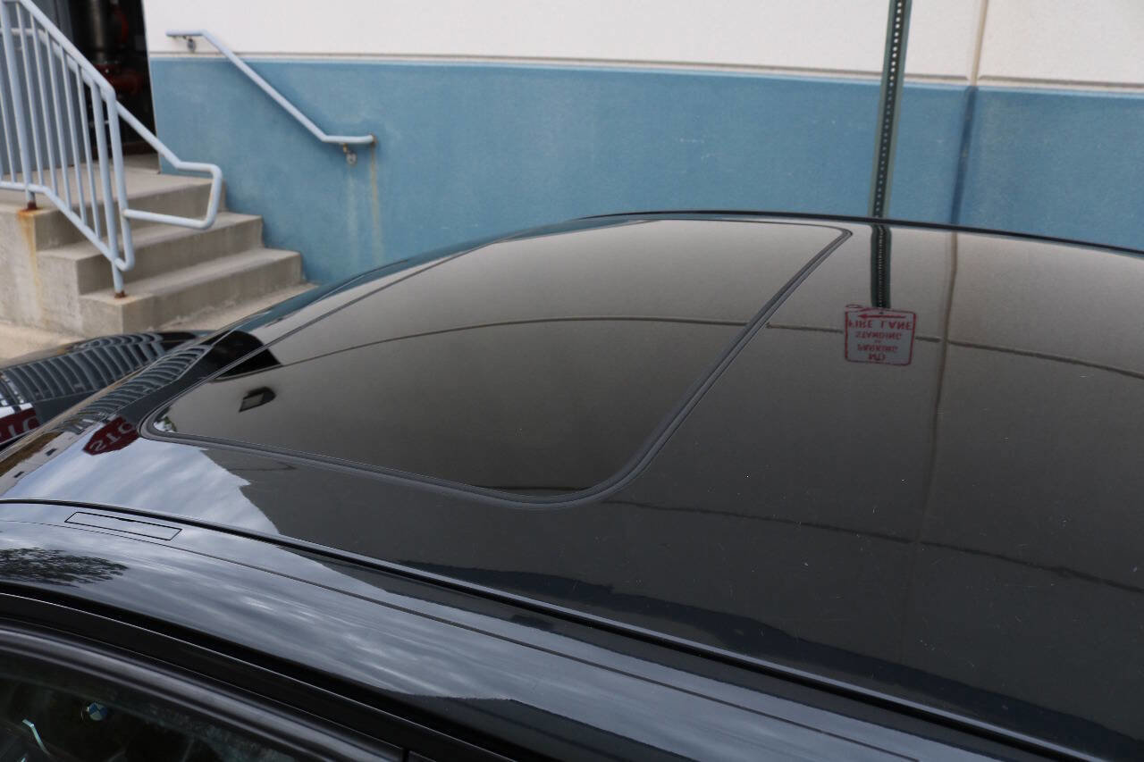 Used 2016 BMW 340i xDrive Sedan image 9