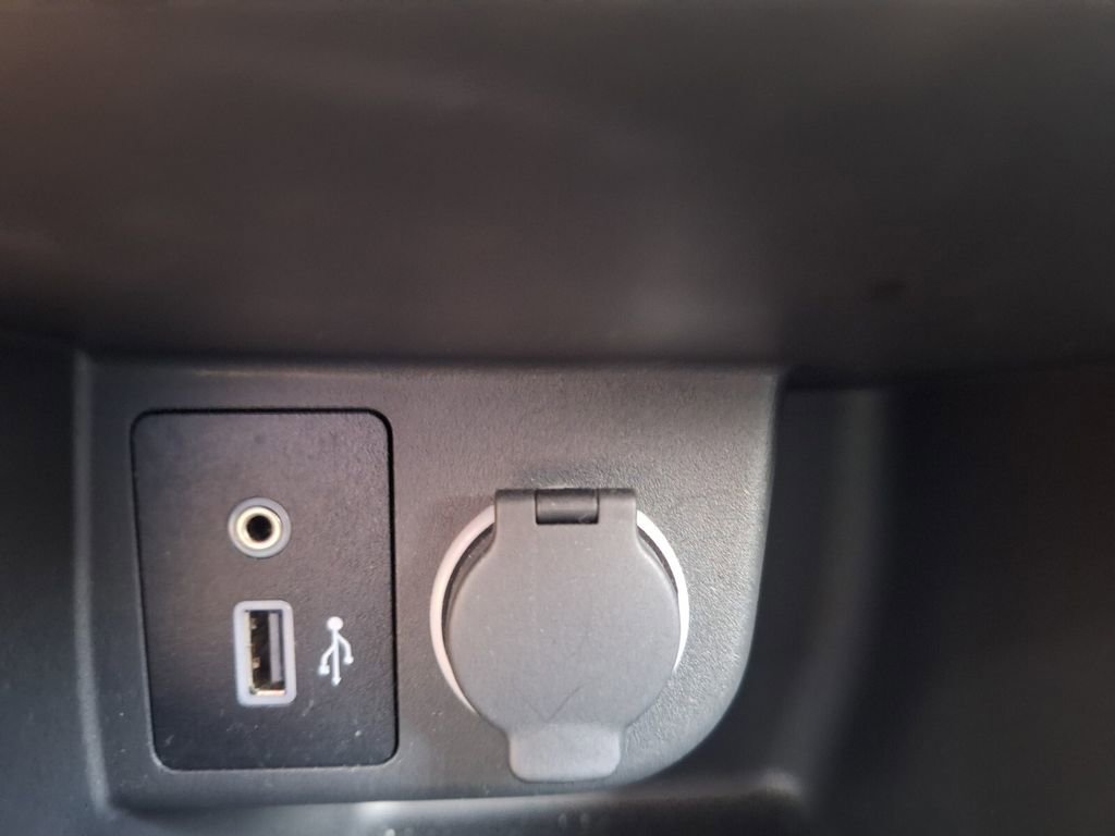 Used 2024 Nissan Kicks S image 17