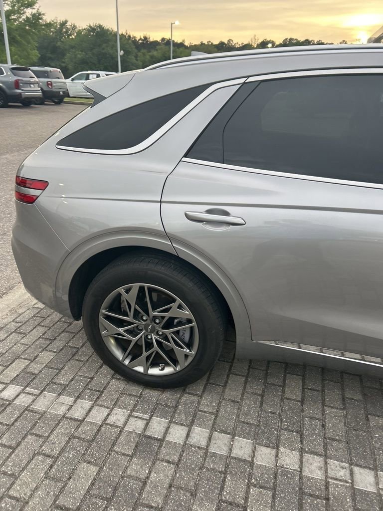 Used 2024 Genesis GV70 2.5T w/ Select Package AWD/4WD image 9