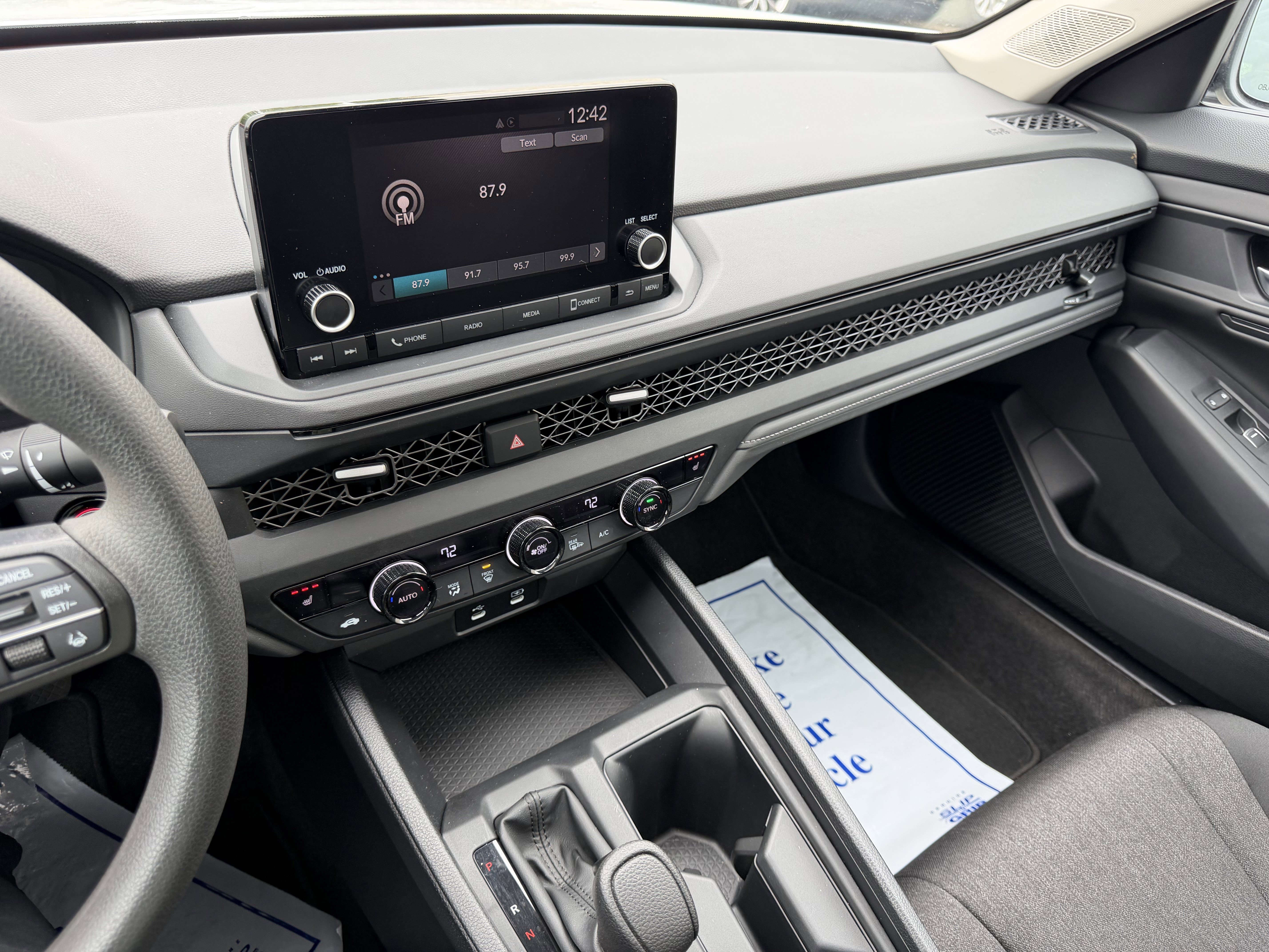 Used 2023 Honda Accord EX image 15