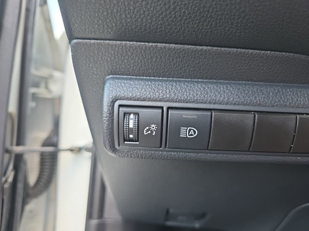 Used 2021 Toyota Corolla LE FWD image 13